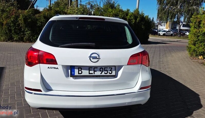 Opel Astra 1.6 Sports Tourer Design Edition full