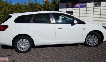 Opel Astra 1.6 Sports Tourer Design Edition full