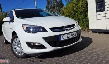 Opel Astra 1.6 Sports Tourer Design Edition full