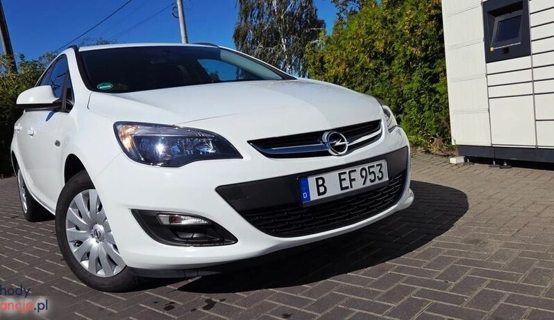 Opel Astra 1.6 Sports Tourer Design Edition full