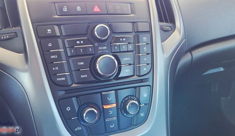 Opel Astra 1.6 Sports Tourer Design Edition full