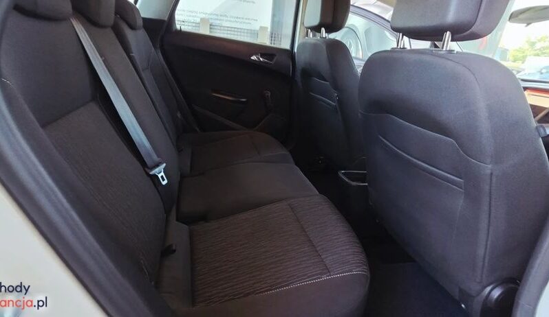 Opel Astra 1.6 Sports Tourer Design Edition full