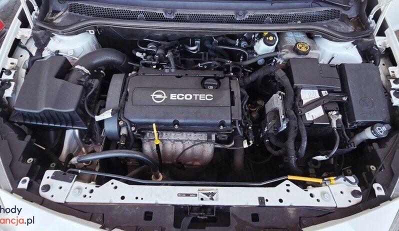 Opel Astra 1.6 Sports Tourer Design Edition full