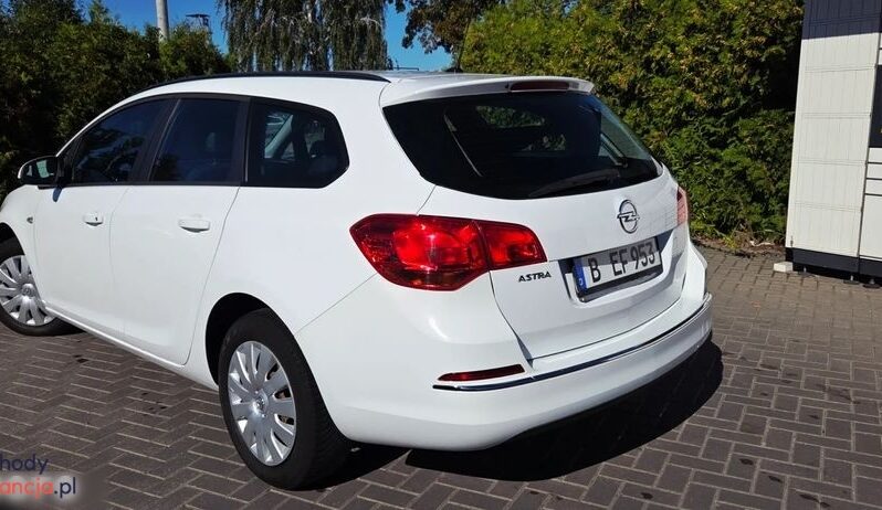 Opel Astra 1.6 Sports Tourer Design Edition full