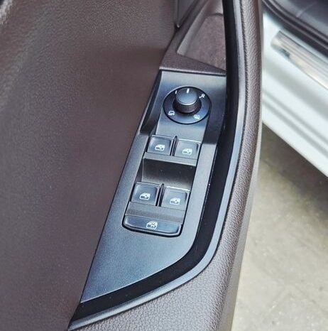 Skoda Superb Combi 2.0 TDI DSG L&K full