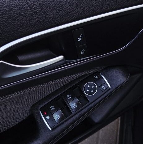 Mercedes-Benz GLA full