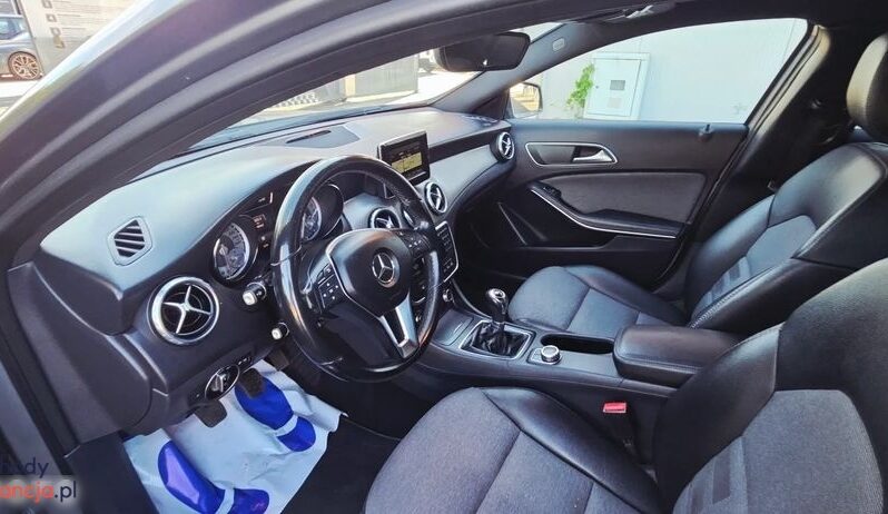 Mercedes-Benz GLA full