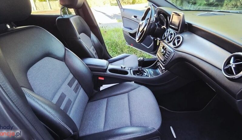 Mercedes-Benz GLA full