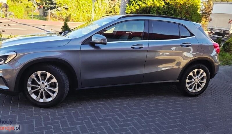 Mercedes-Benz GLA full