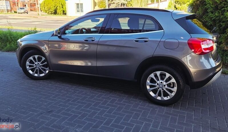 Mercedes-Benz GLA full