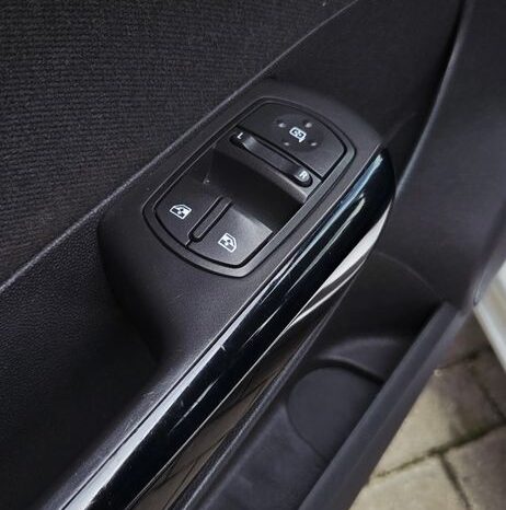 Opel Corsa 1.2 16V Enjoy full