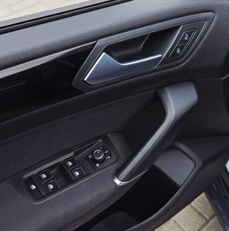 Volkswagen Touran 1.2 TSI (BlueMotion Technology) SOUND full