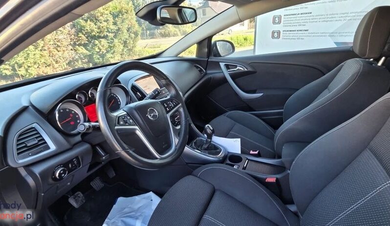 Opel Astra GTC 1.6 Turbo Innovation full