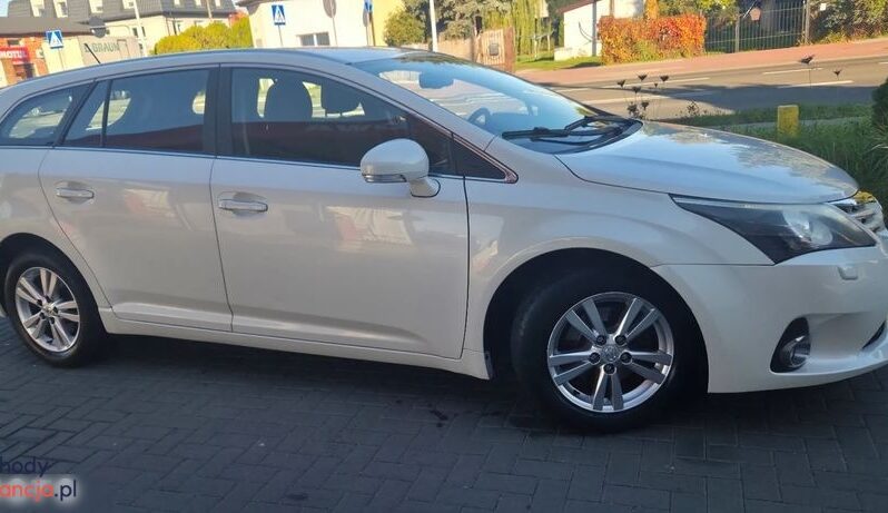 Toyota Avensis 2.0 D-4D Premium full