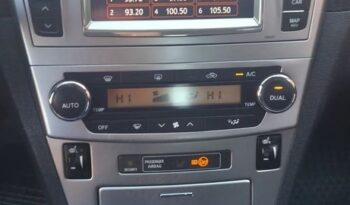 Toyota Avensis 2.0 D-4D Premium full
