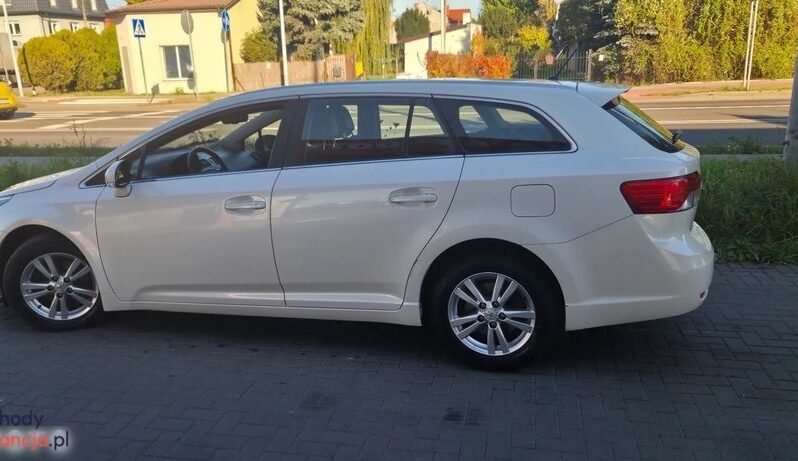 Toyota Avensis 2.0 D-4D Premium full