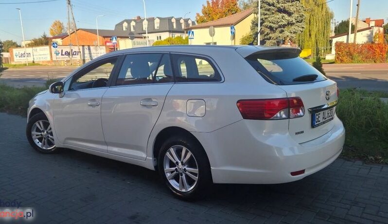 Toyota Avensis 2.0 D-4D Premium full