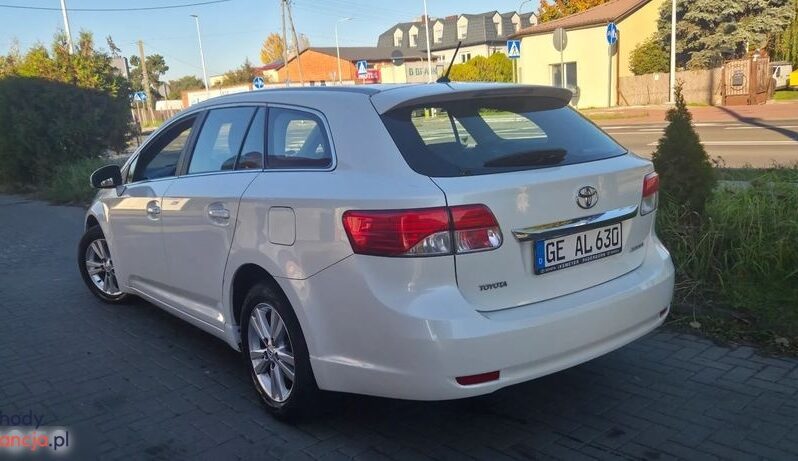 Toyota Avensis 2.0 D-4D Premium full