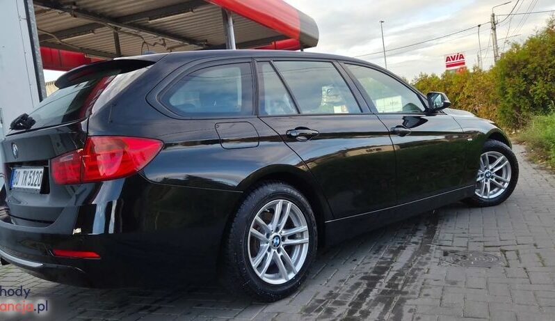 BMW Seria 3 320d DPF Touring Blue Performance Edition Exclusive full