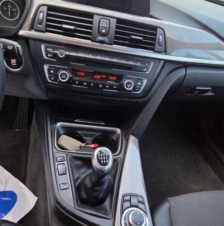 BMW Seria 3 320d DPF Touring Blue Performance Edition Exclusive full