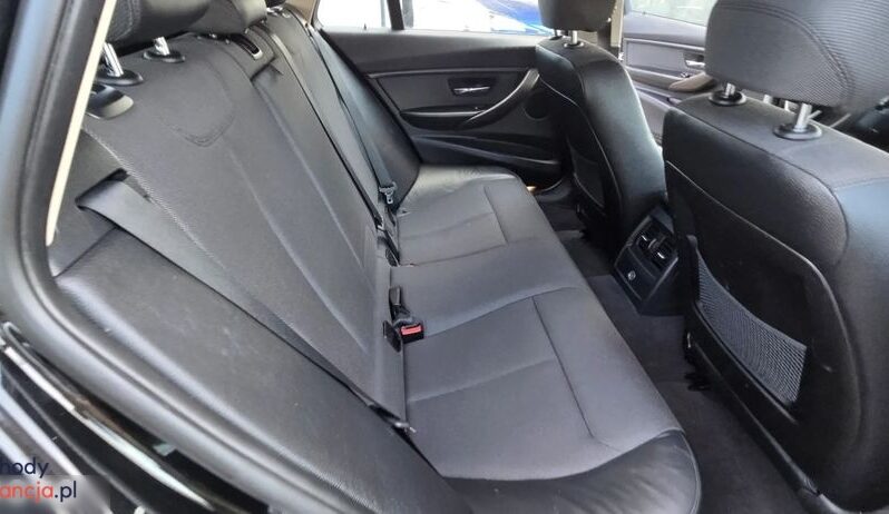 BMW Seria 3 320d DPF Touring Blue Performance Edition Exclusive full