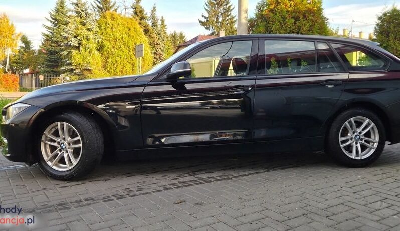 BMW Seria 3 320d DPF Touring Blue Performance Edition Exclusive full