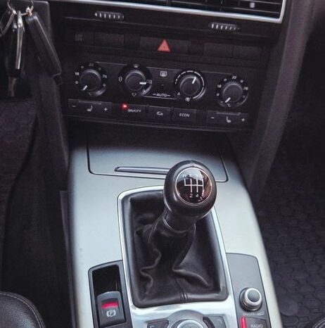 Audi A6 Avant 2.7 TDI full