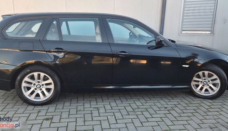 BMW Seria 3 318d DPF Touring full
