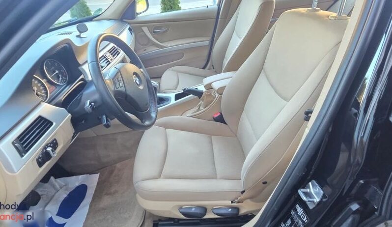 BMW Seria 3 318d DPF Touring full