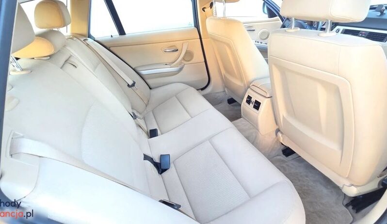 BMW Seria 3 318d DPF Touring full