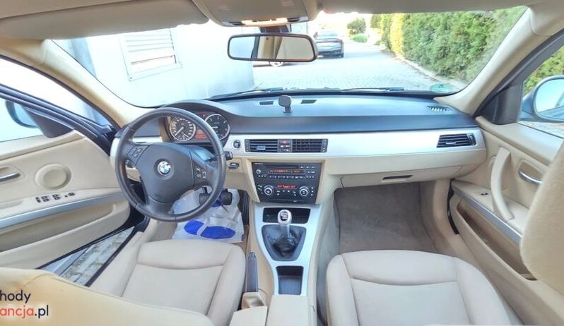 BMW Seria 3 318d DPF Touring full