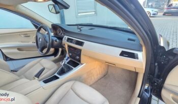 BMW Seria 3 318d DPF Touring full