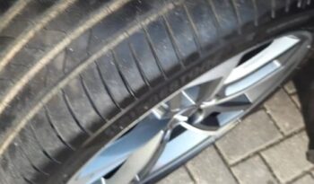 Audi A4 Avant 2.0 TDI full