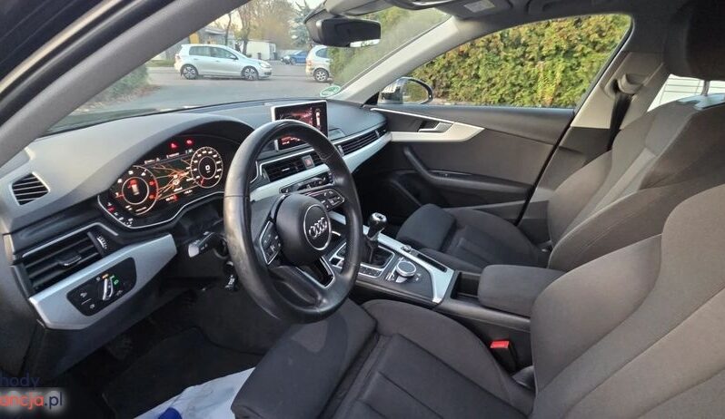 Audi A4 Avant 2.0 TDI full