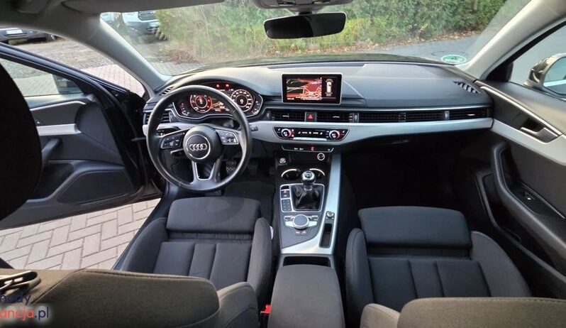 Audi A4 Avant 2.0 TDI full