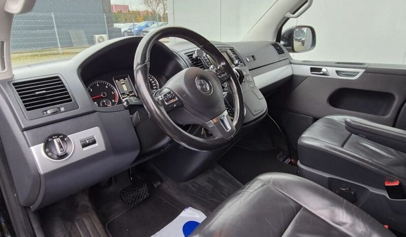 Volkswagen Multivan full