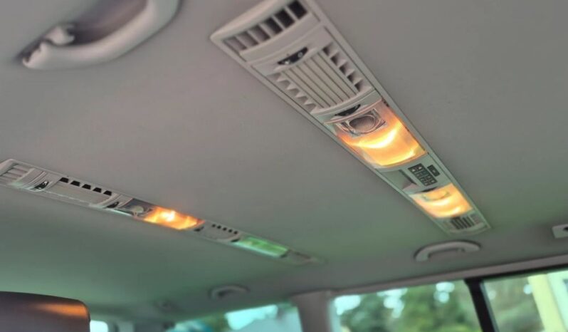Volkswagen Multivan full