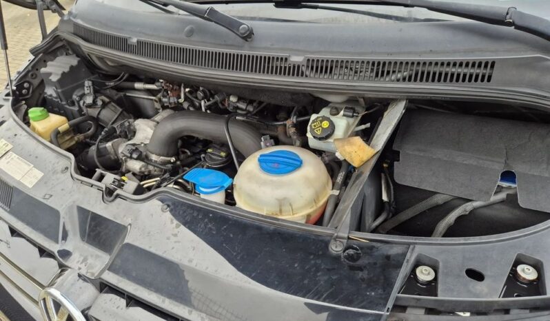 Volkswagen Multivan full