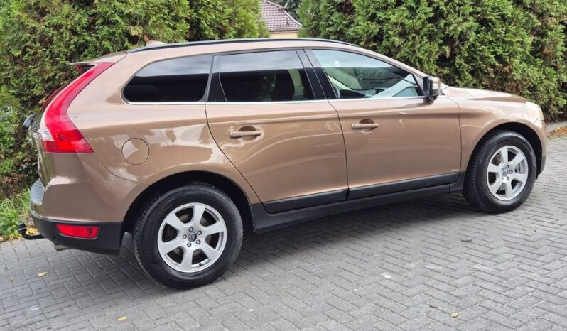 Volvo XC 60 2.4D AWD Momentum full