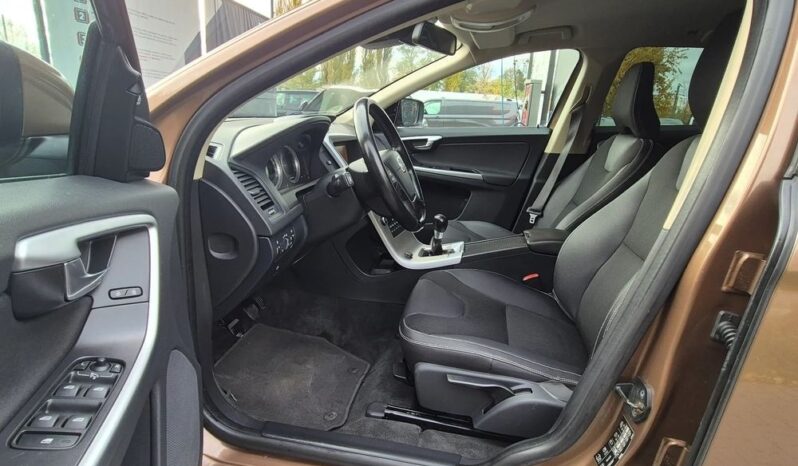 Volvo XC 60 2.4D AWD Momentum full