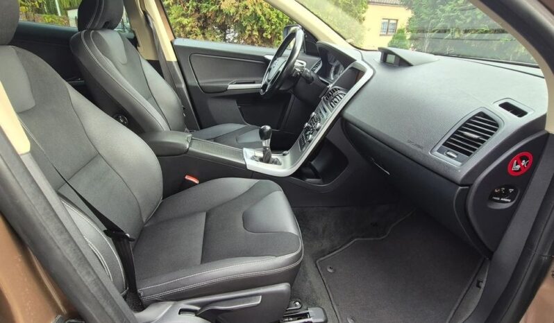 Volvo XC 60 2.4D AWD Momentum full