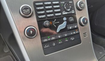 Volvo XC 60 2.4D AWD Momentum full