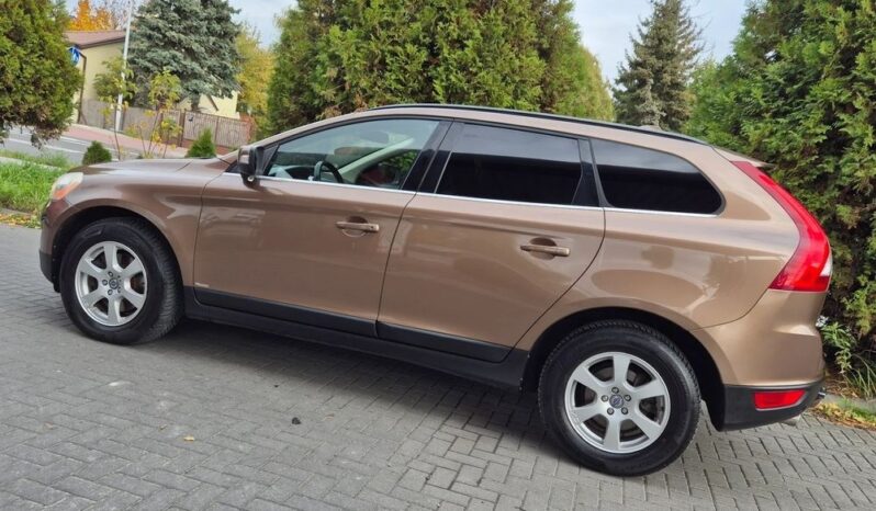 Volvo XC 60 2.4D AWD Momentum full