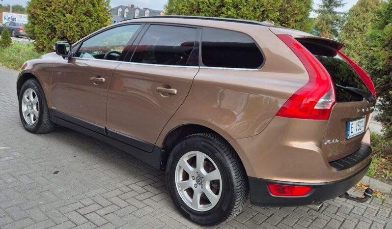 Volvo XC 60 2.4D AWD Momentum full