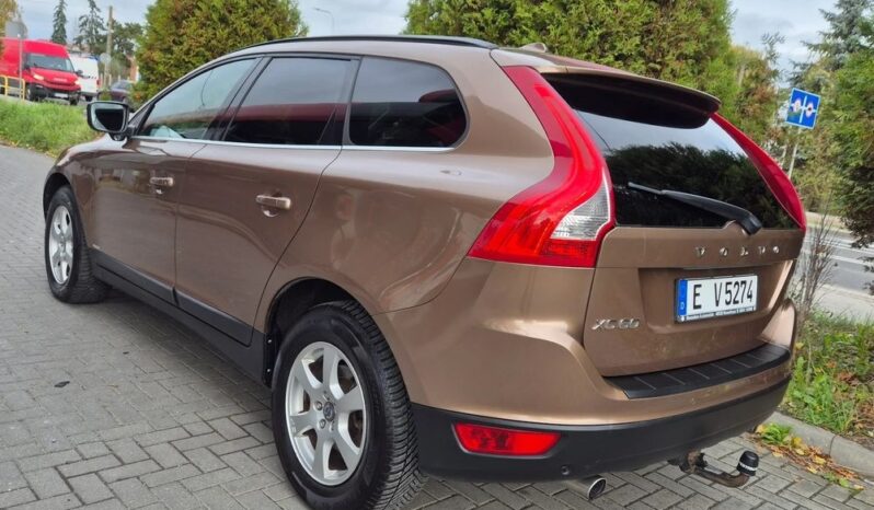 Volvo XC 60 2.4D AWD Momentum full