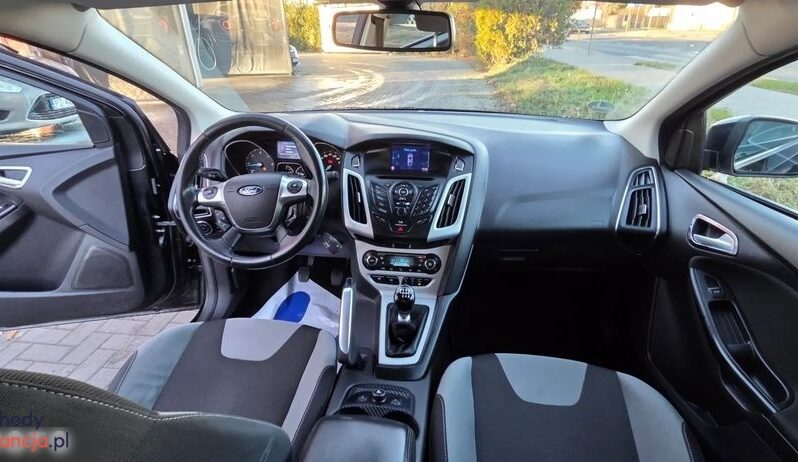 Ford Focus 1.6 TDCi DPF Start-Stopp-System Champions Edition full