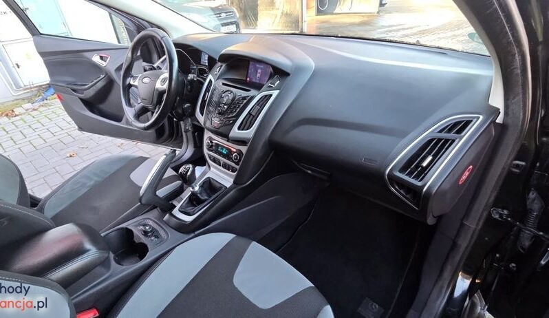 Ford Focus 1.6 TDCi DPF Start-Stopp-System Champions Edition full