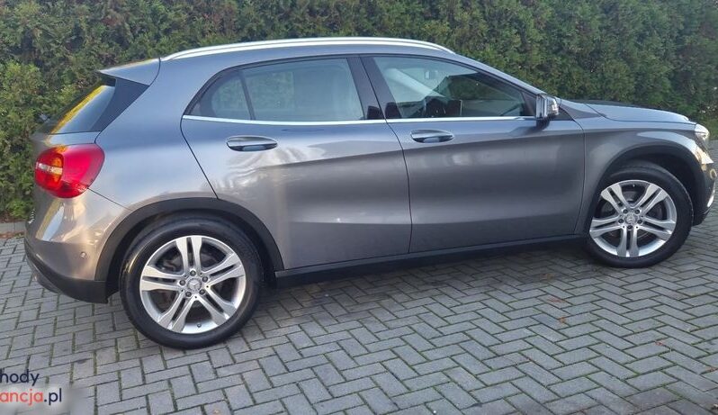 Mercedes-Benz GLA 250 7G-DCT StreetStyle full