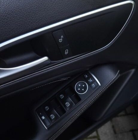 Mercedes-Benz GLA 250 7G-DCT StreetStyle full