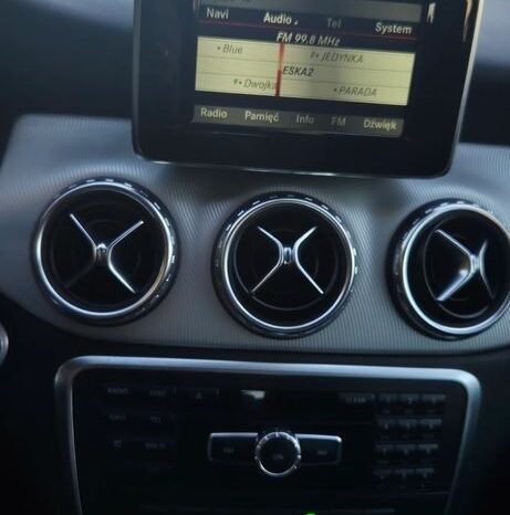 Mercedes-Benz GLA 250 7G-DCT StreetStyle full